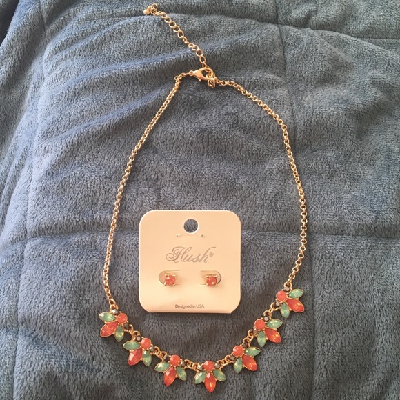 “Flora" Necklace || Crystal Statement Set - Picture 5 of 5